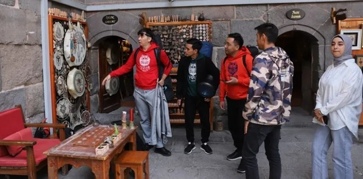 Büyükşehir Belediyesi Er Turan Grubunu Kayseri’de Ağırladı