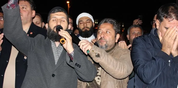SP Kayseri İl Teşkilatı, İsrail-Filistin savaşına tepki için Cumhuriyet Meydanı’nda toplandı