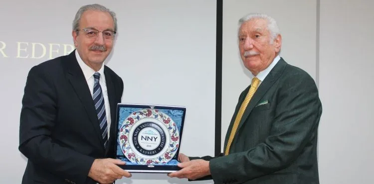 NNYÜ’DE “NUH NACİ YAZGAN VE OSMANLIDAN CUMHURİYETE DÖNÜŞÜM” KONULU KONFERANS