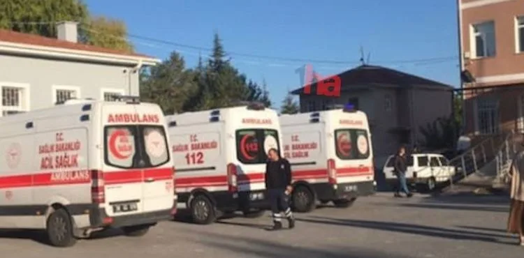 Gıda zehirlenmesi şikayetiyle hastaneye kaldırılan 34 öğrenci taburcu edildi