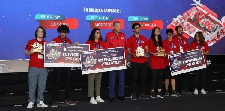 AGÜ Öğrencilerine TEKNOFEST’te Birincilik Ödülü