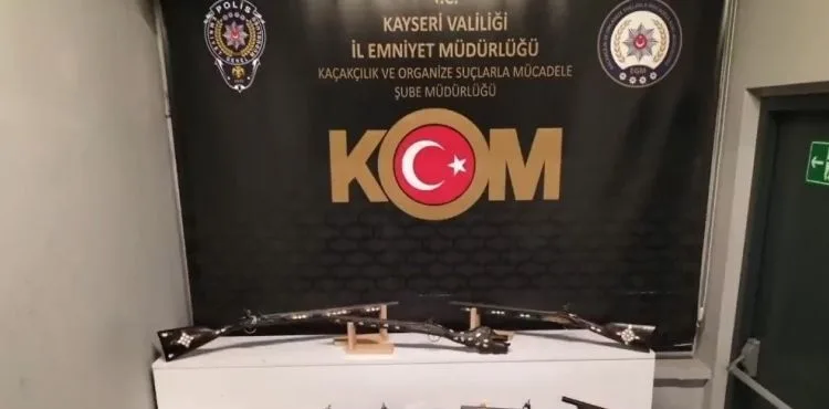 KOM Şube 45 sikke ve obje ele geçirdi