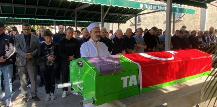 Trafik kazasında yaşamını yitiren milli sporcu Buket Kaya son yolculuğuna uğurlandı