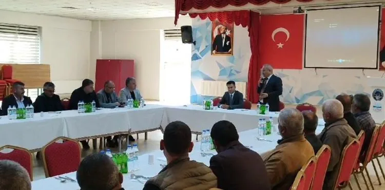 Başkan Arslan muhtarlarla bir araya geldi