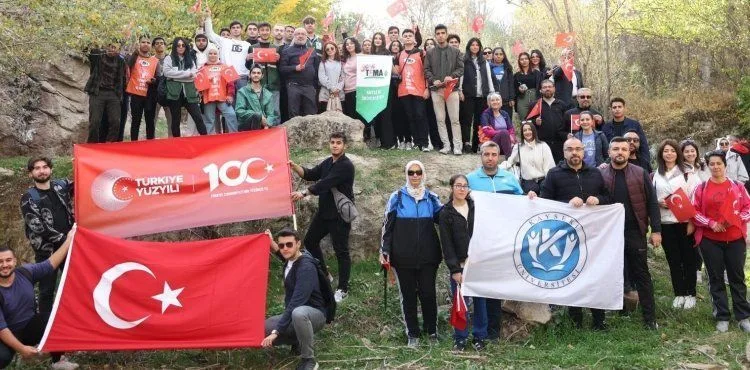 Kayseri Üniversitesi, Koramaz Vadisinde Yürüyüş Etkinliği Gerçekleştirdi