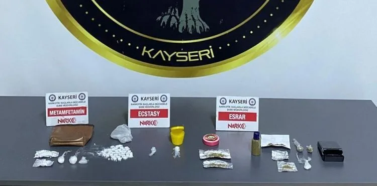Narkotik ekiplerinden 2 ayrı operasyon: 5 kişi yakalandı