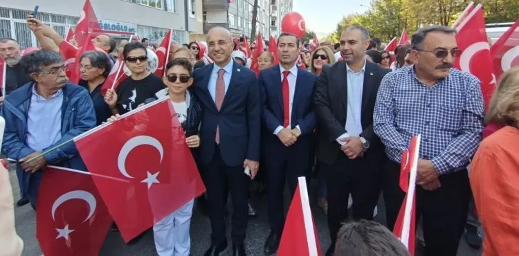 Cumhuriyet Halk Partisi, Cumhuriyetin 100’üncü yılı için yürüdü