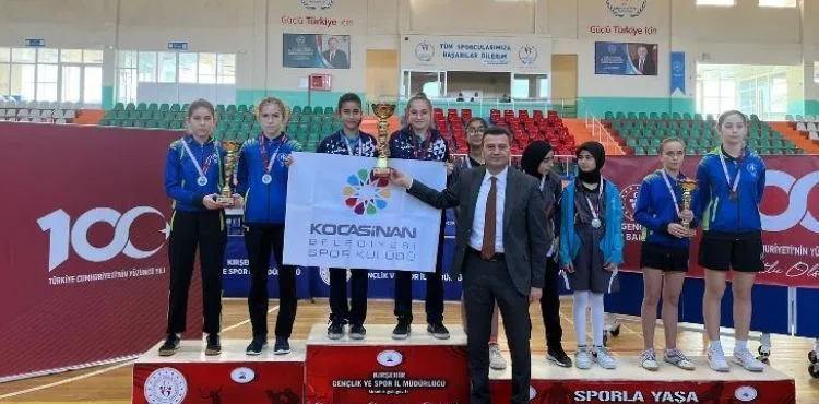 KOCASİNAN MASA TENİSİ HEM BAYAN HEM ERKEK TAKIMI, YİNE ŞAMPİYON