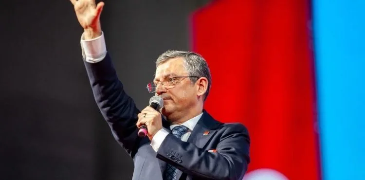 CHP’nin yeni genel başkanı Özgür Özel oldu