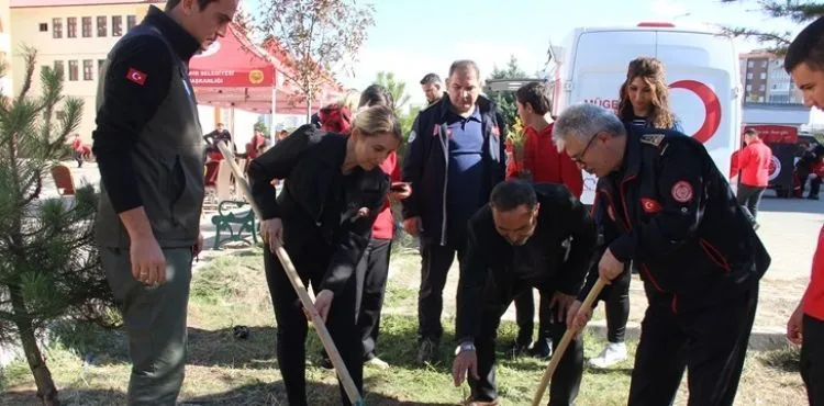 BÜYÜKŞEHİR İTFAİYESİ’NDEN “100. YIL” TATBİKATI