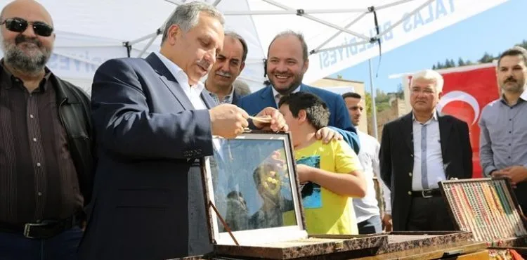 TALAS'TA BU PAZAR ‘ANTİKA PAZARI’ VAR