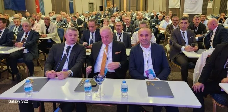 Başkan Sarıkaya, Ağaç İşleri Federasyonu ile bir araya geldi