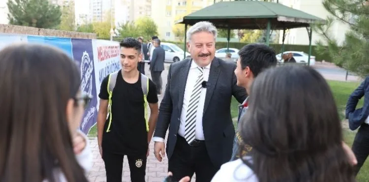 MELİKGAZİ’DEN İLDEM’E İKİNCİ AKIL KÜPÜ KÜTÜPHANESİ MÜJDESİ