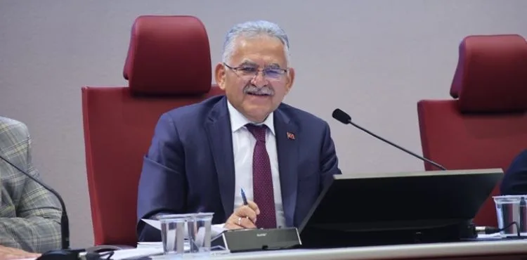 BAŞKAN BÜYÜKKILIÇ'TAN BÜYÜKŞEHİR BELEDİYE MECLİSİ’NDE İSRAİL’E KINAMA