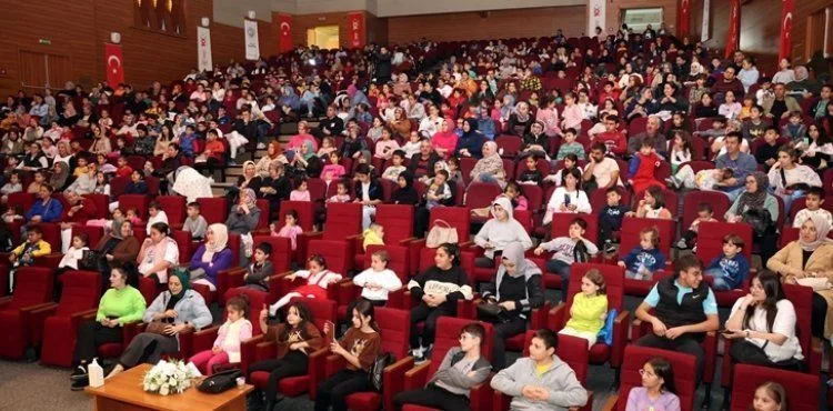 TALAS’TA ÇOCUKLARIN TATİL KEYFİ SÜRÜYOR