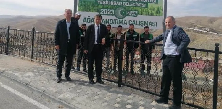 BÜYÜKŞEHİR, AĞAÇLANDIRMA ÇALIŞMASINA YEŞİLHİSAR İLE DEVAM ETTİ