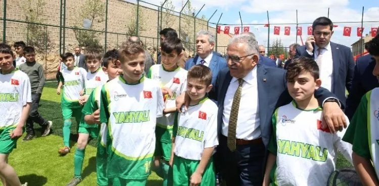 BÜYÜKŞEHİR’DEN KIRSALDAKİ ÇOCUKLARI ŞENLENDİREN 28 MİLYON TL’LİK YATIRIM