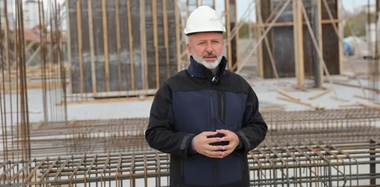 “DÖNÜŞÜMLE VATANDAŞLARIMIZA SÖZ VERMİŞ OLDUĞUMUZ KONUTLARIN HEPSİNİ TESLİM ETTİK”