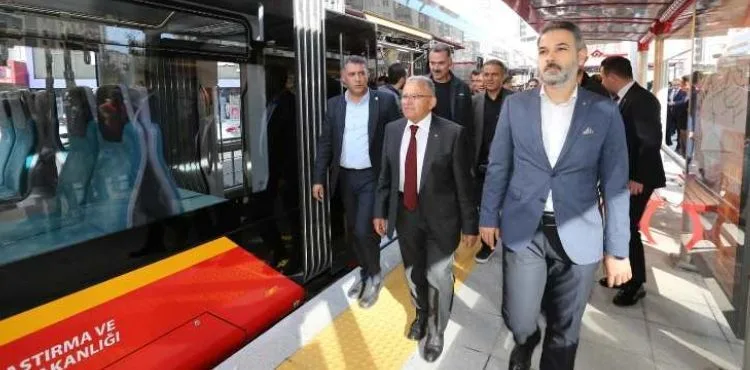 TALAS MEVLANA-CUMHURİYET MEYDANI TRAMVAY HATTINDA GÜNLÜK 15 BİN YOLCUYA HİZMET VERİLİYOR