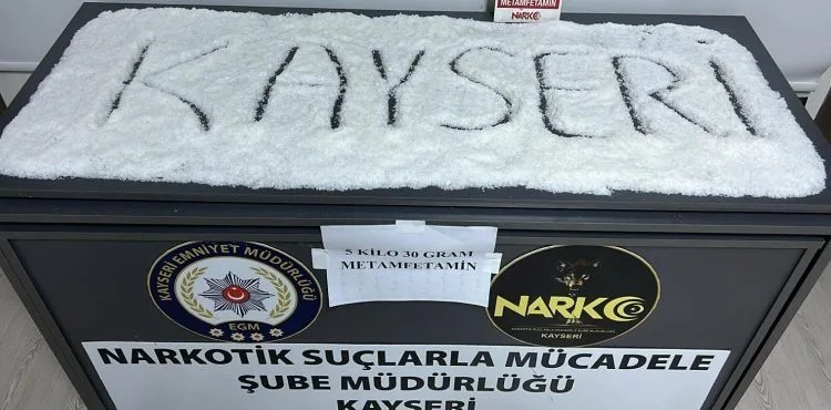Ayakkabı kutusunda 5 kilo 30 gram uyuşturucu ele geçirildi