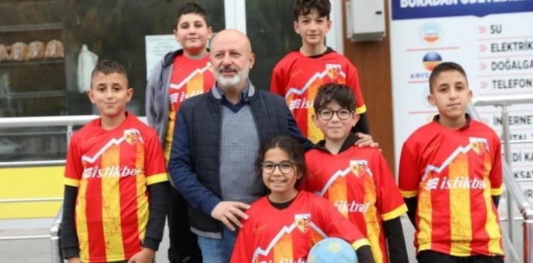 BAŞKAN ÇOLAKBAYRAKDAR, “ZENGİN KÜTÜPHANELERLE DOLU BİR ŞEHİR İNŞA EDİYORUZ”