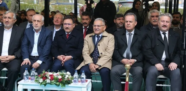 VALİ ÇİÇEK VE BAŞKAN BÜYÜKKILIÇ, ERVA MARİFET SPOR KULÜBÜ AÇILIŞ TÖRENİ’NE KATILDI