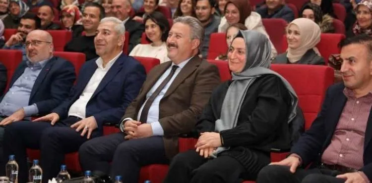 MELİKGAZİ'DE SONSUZLUK KERVANI İLE ŞİİR DOLU BİR GECE YAŞANDI