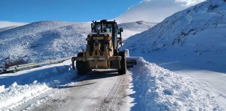 BÜYÜKŞEHİR, KARDAN KAPANAN 256 KİLOMETRELİK YOLU ULAŞIMA AÇTI
