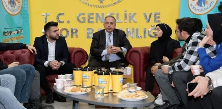 BAŞKAN YALÇIN’IN ‘GENÇ OFİS’ MESAİSİ