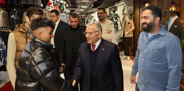 BAŞKAN BÜYÜKKILIÇ, YERALTI ÇARŞISI'NDA ESNAF VE VATANDAŞLARLA BULUŞTU