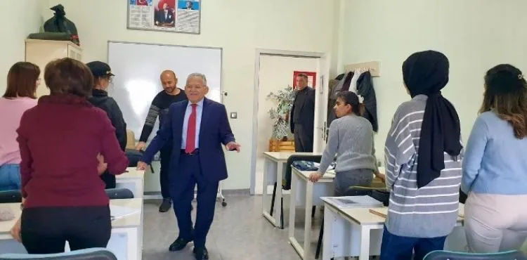BAŞKAN BÜYÜKKILIÇ, KAYMEK AKADEMİ’Yİ ZİYARET ETTİ