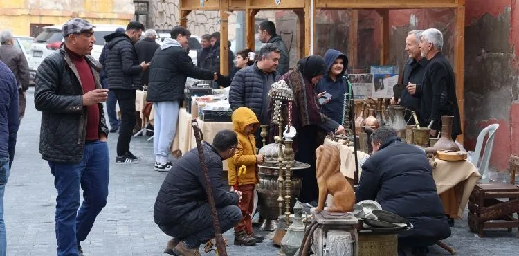 YILIN SON ANTİKA PAZARI