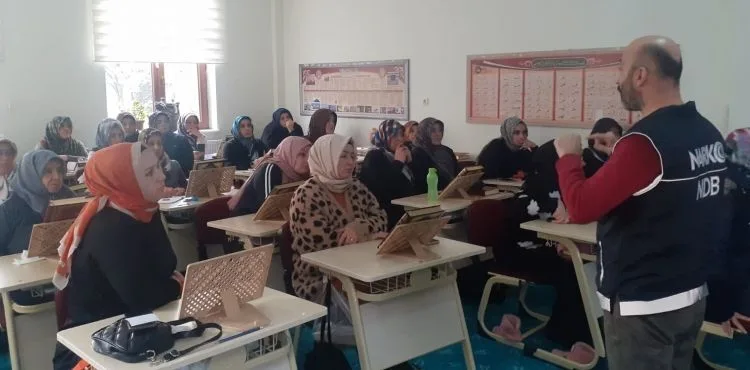 Narkotik ekipleri Kayseri'de 70 bin kişiyi bilgilendirdi