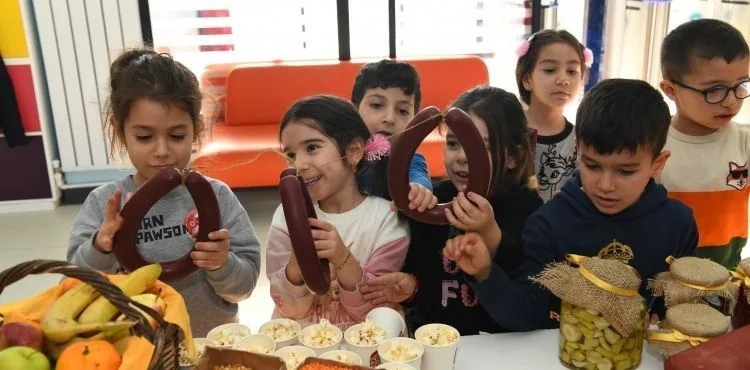BÜYÜKŞEHİR’İN MİNİKLERİ ÇOCUK KÜTÜPHANESİ’NDE YERLİ MALI HAFTASI’NI KUTLADI