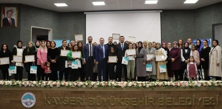 BÜYÜKŞEHİR’İN MUTLU EVLİLİK AKADEMİSİ'NDE 97 KİŞİ SERTİFİKASINI ALDI