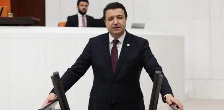 “Tahsin Paşa da Aramızda”