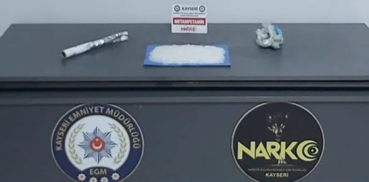 Narkotik operasyonunda 2 gözaltı: firari şahıs yakalandı