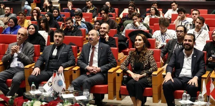 GÜLSOY : YAPAY ZEKA HAYATIMIZIN İÇİNE YERLEŞİYOR