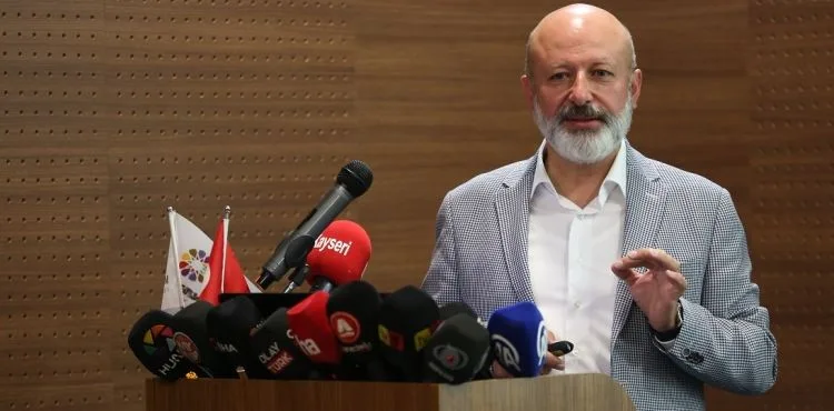 BAŞKAN ÇOLAKBAYRAKDAR, “ÇÖZÜM MERKEZİ, KAYSERİ’NİN EN TORPİLLİ NUMARASI”