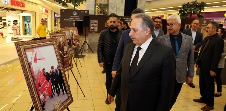 TALAS, MEHMET AKİF'İ SERGİYLE ANDI