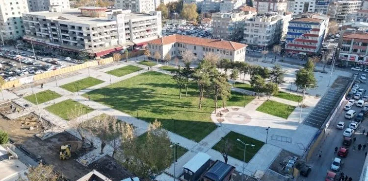 MELİKGAZİ’DEN 5 YILDA 270 PARK VE 3 MİLYON METREKARE YEŞİL ALAN