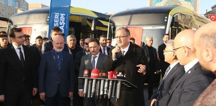 KAYSERİ BÜYÜKŞEHİR’İN ULAŞIM FİLOSUNA 15 YENİ ELEKTRİKLİ KÖRÜKLÜ OTOBÜS