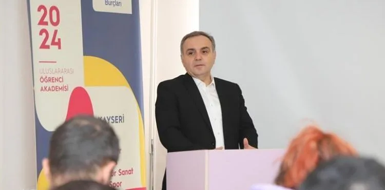 Rektör Prof. Dr. Altun, Uluslararası Öğrenciler ile Buluştu