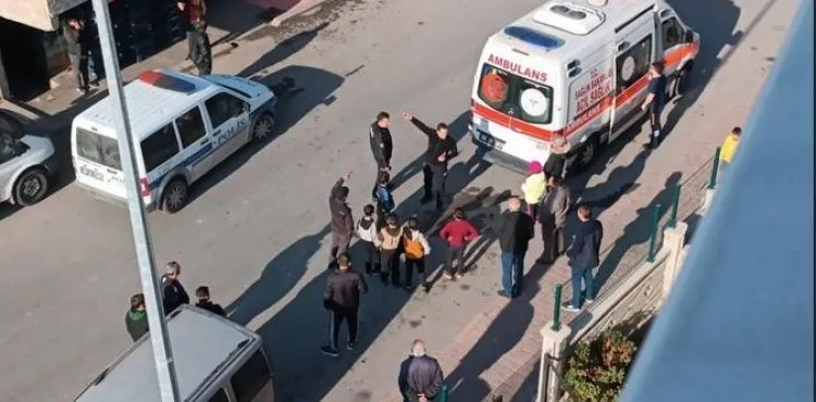Silahlı kavgada dört kişi hafif yaralandı