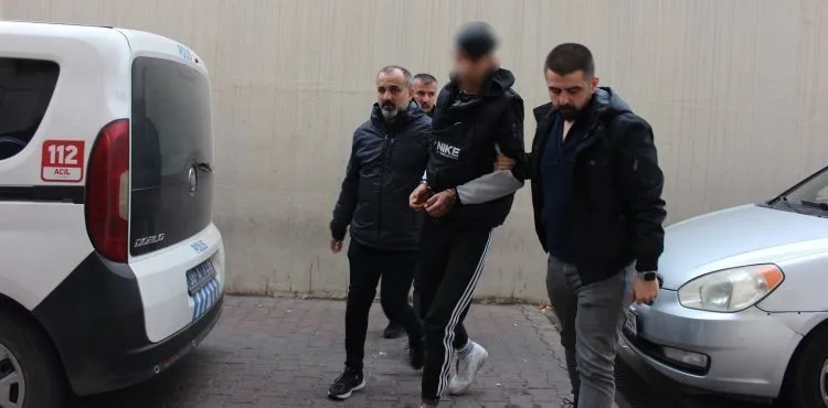 Bıçaklı kavgada 1 kişiyi öldüren sanık adliyeye sevk edildi