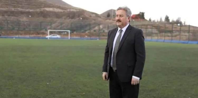 SPORCUNUN DOSTU BAŞKAN PALANCIOĞLU’NDAN GENÇLERE YENİ BİR FUTBOL SAHASI