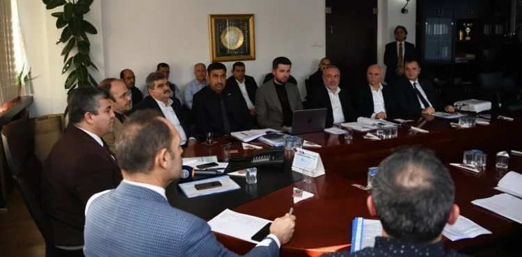 BÜYÜKŞEHİR ÖNCÜLÜĞÜNDE KADROLU İŞÇİLERİN TOPLU İŞ SÖZLEŞMESİ GÖRÜŞMELERİ BAŞLADI