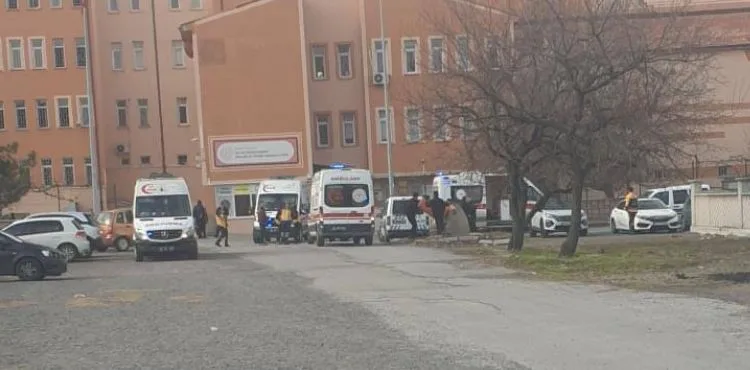 Yedikleri yemek sonrası fenalaşan öğrenciler hastaneye kaldırıldı