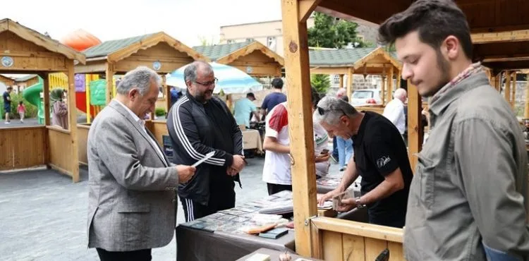 TALAS'TA YILIN İLK ANTİKA PAZARI