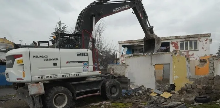 BATTALGAZİ MAHALLESİ DEĞİŞİYOR, GÜZELLEŞİYOR